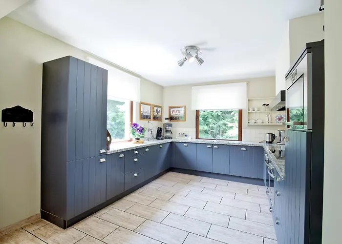 בית נופש Westerwald Ferien - 21 Personen - Kino, Bar, Sauna Und Whirlpool Schutzbach